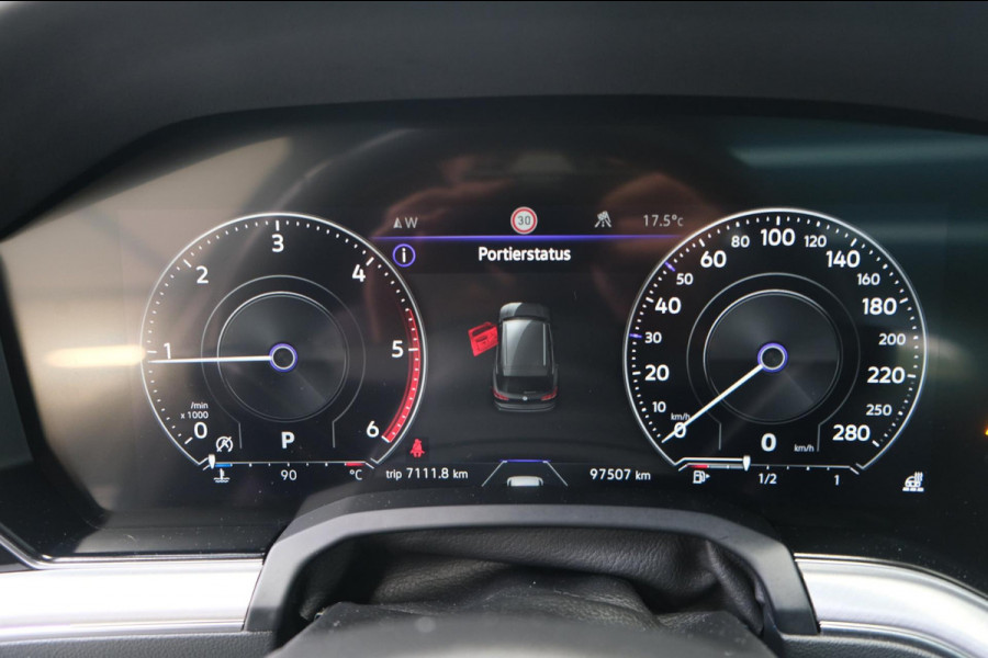 Volkswagen Touareg R-Line 3.0L V6 286pk > GRIJSKENTEKEN < Airco, Cruise, Navi, PDC, Luchtvering, Camera, Schuifdak, Trekhaak.