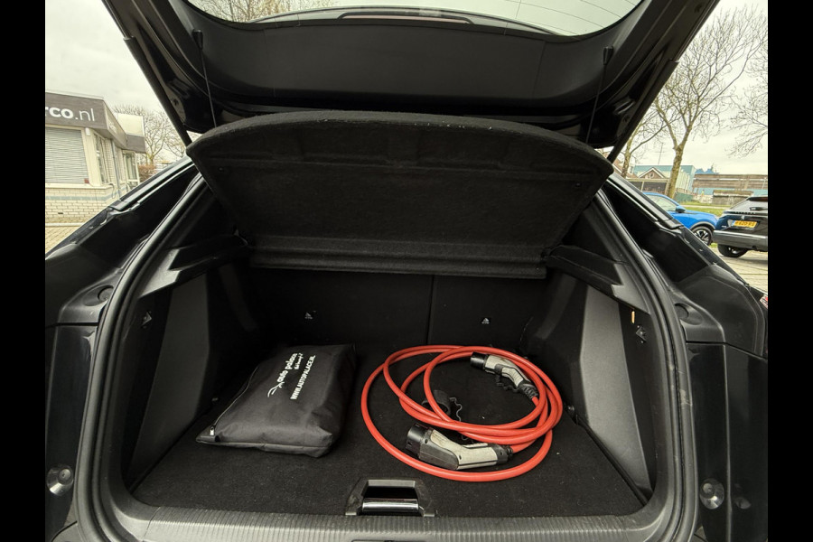 Peugeot e-2008 EV Allure 50 kWh | Navi | Camera | 3D Cockpit