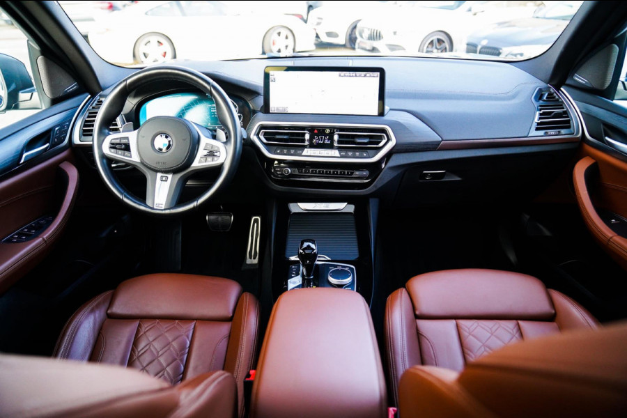 BMW X3 XDrive30e High executive | M-pakket | Panorama | Camera | Harman/Kardon | Stuuwiel verwarmd | Luxe Nappa Leder | 20 inch |