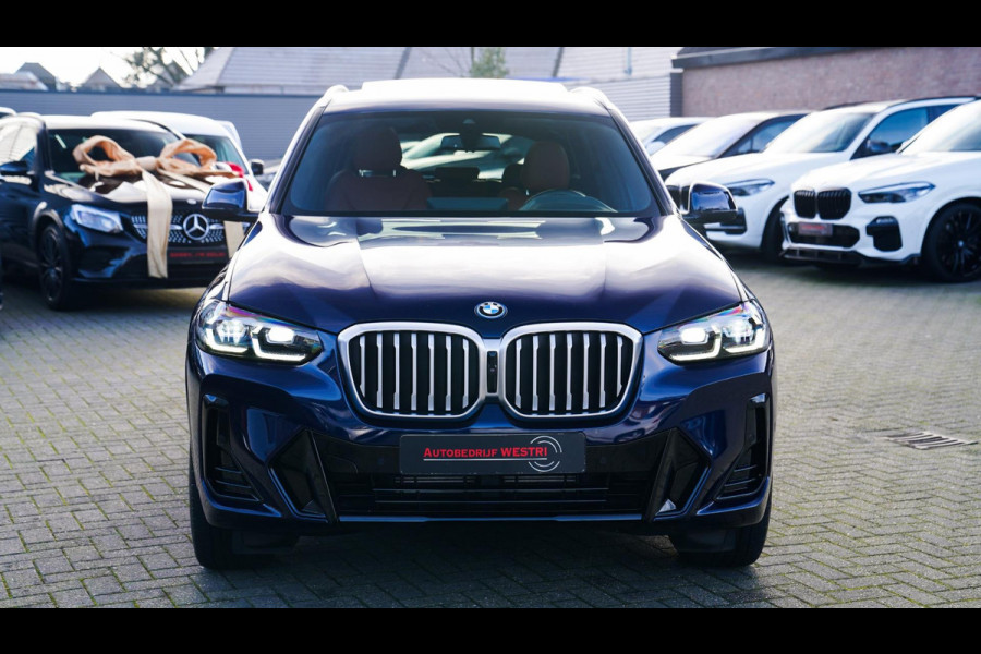 BMW X3 XDrive30e High executive | M-pakket | Panorama | Camera | Harman/Kardon | Stuuwiel verwarmd | Luxe Nappa Leder | 20 inch |