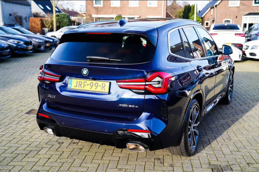 BMW X3 XDrive30e High executive | M-pakket | Panorama | Camera | Harman/Kardon | Stuuwiel verwarmd | Luxe Nappa Leder | 20 inch |