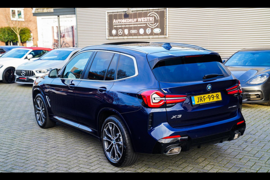 BMW X3 XDrive30e High executive | M-pakket | Panorama | Camera | Harman/Kardon | Stuuwiel verwarmd | Luxe Nappa Leder | 20 inch |
