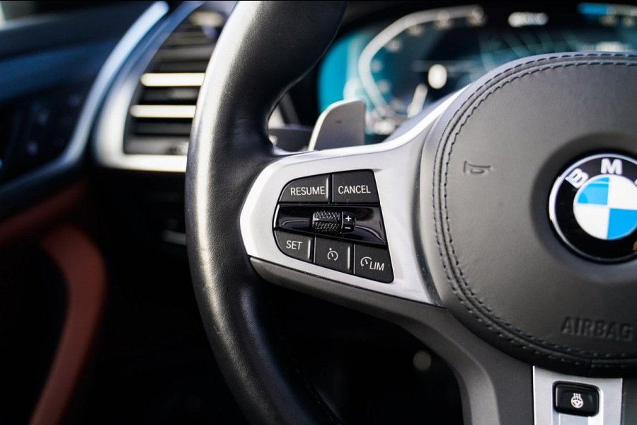 BMW X3 XDrive30e High executive | M-pakket | Panorama | Camera | Harman/Kardon | Stuuwiel verwarmd | Luxe Nappa Leder | 20 inch |
