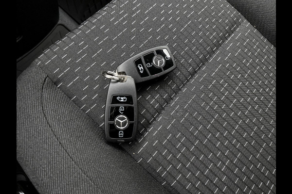 Mercedes-Benz Vito 116 CDI L2 Pro Led voor + achter Parkeerpakket Achterklep Trekhaak Achteruitrijcamera Apple Carplay/Android Auto Betimmering Cru