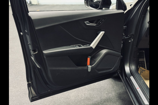 Audi Q2 35 TFSI S Edition S-Line | LED | Camera | Trekhaak