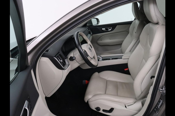 Volvo V60 2.0 B4 Inscription | Trekhaak | Leder | Stoel & stuurverwarming | Camera | Adaptive cruise | Carplay | Navigatie | Keyless | Climate control | Parkeerhulp