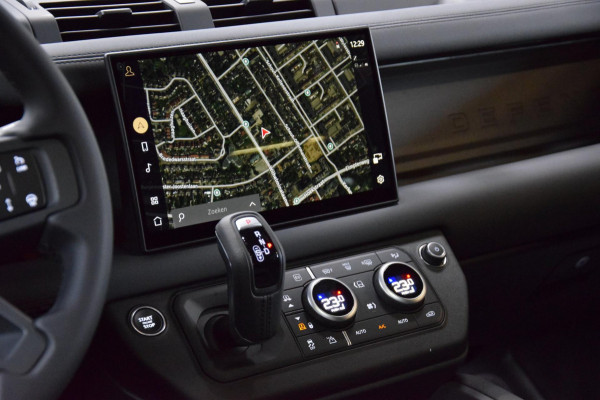 Land Rover Defender 110 2.0 P300e 110 X-Dynamic Navi|Leder|GARANTIE|22 Inch|Org.NL|Koelbox|1e Eig.|Panoramadak