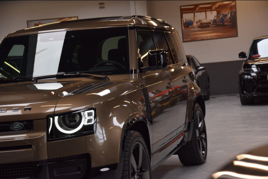 Land Rover Defender 110 2.0 P300e 110 X-Dynamic Navi|Leder|GARANTIE|22 Inch|Org.NL|Koelbox|1e Eig.|Panoramadak