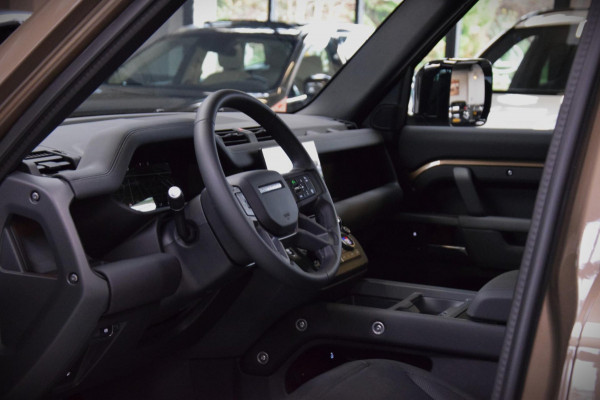 Land Rover Defender 110 2.0 P300e 110 X-Dynamic Navi|Leder|GARANTIE|22 Inch|Org.NL|Koelbox|1e Eig.|Panoramadak