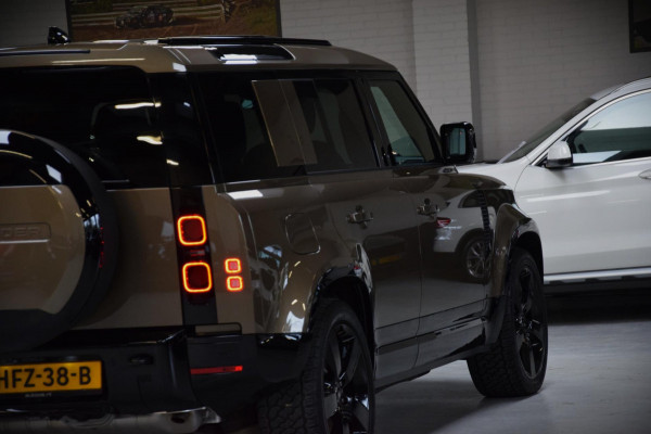 Land Rover Defender 110 2.0 P300e 110 X-Dynamic Navi|Leder|GARANTIE|22 Inch|Org.NL|Koelbox|1e Eig.|Panoramadak
