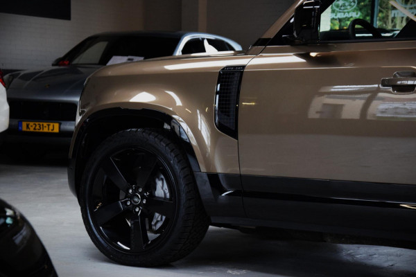 Land Rover Defender 110 2.0 P300e 110 X-Dynamic Navi|Leder|GARANTIE|22 Inch|Org.NL|Koelbox|1e Eig.|Panoramadak