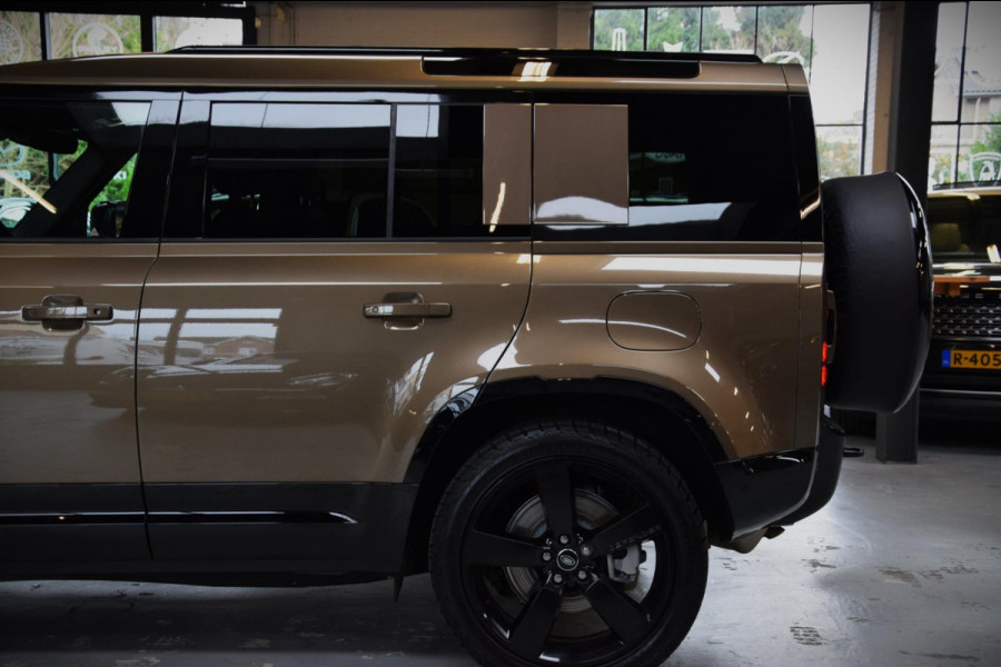 Land Rover Defender 110 2.0 P300e 110 X-Dynamic Navi|Leder|GARANTIE|22 Inch|Org.NL|Koelbox|1e Eig.|Panoramadak