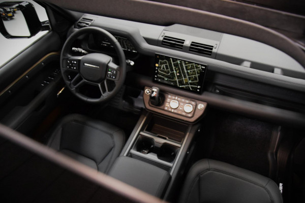Land Rover Defender 110 2.0 P300e 110 X-Dynamic Navi|Leder|GARANTIE|22 Inch|Org.NL|Koelbox|1e Eig.|Panoramadak
