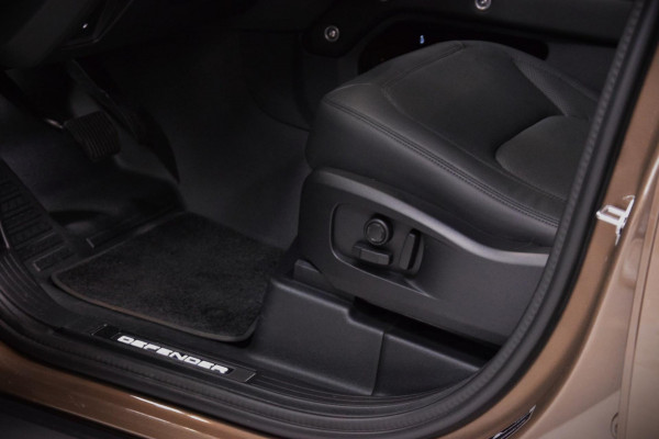 Land Rover Defender 110 2.0 P300e 110 X-Dynamic Navi|Leder|GARANTIE|22 Inch|Org.NL|Koelbox|1e Eig.|Panoramadak