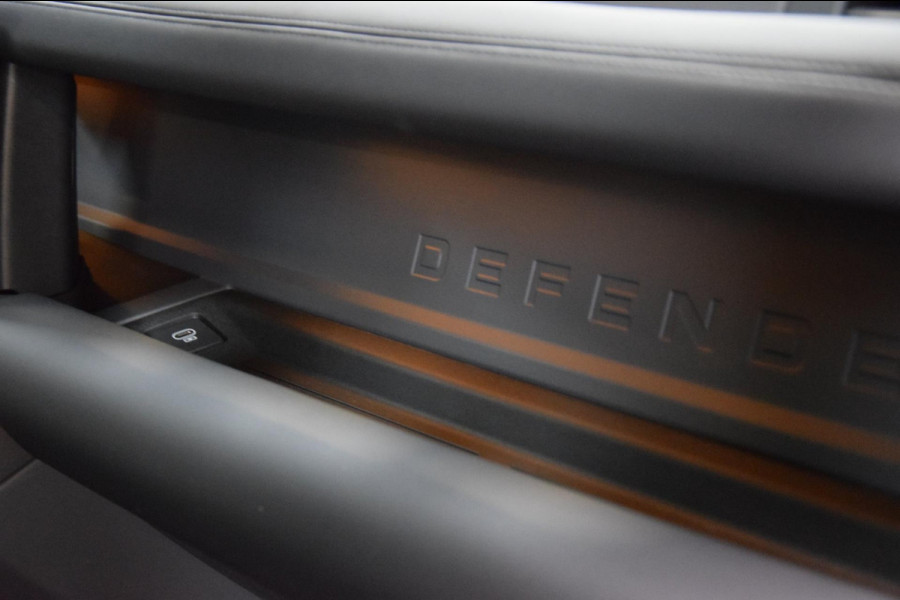 Land Rover Defender 110 2.0 P300e 110 X-Dynamic Navi|Leder|GARANTIE|22 Inch|Org.NL|Koelbox|1e Eig.|Panoramadak