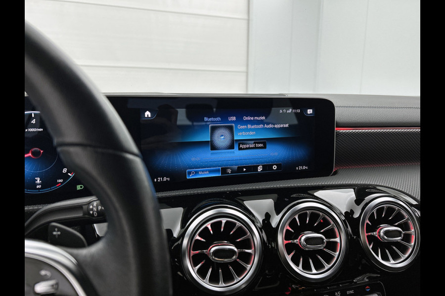 Mercedes-Benz CLA-Klasse 200 Business Solution Progressive(Dealer OnderH, SfeerV, Camera, Trekhaak, StoelV, Carplay, PDC, Etc)