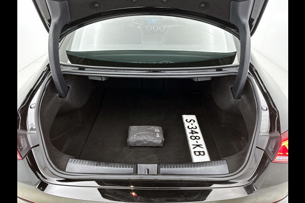 Mercedes-Benz CLA-Klasse 200 Business Solution Progressive(Dealer OnderH, SfeerV, Camera, Trekhaak, StoelV, Carplay, PDC, Etc)