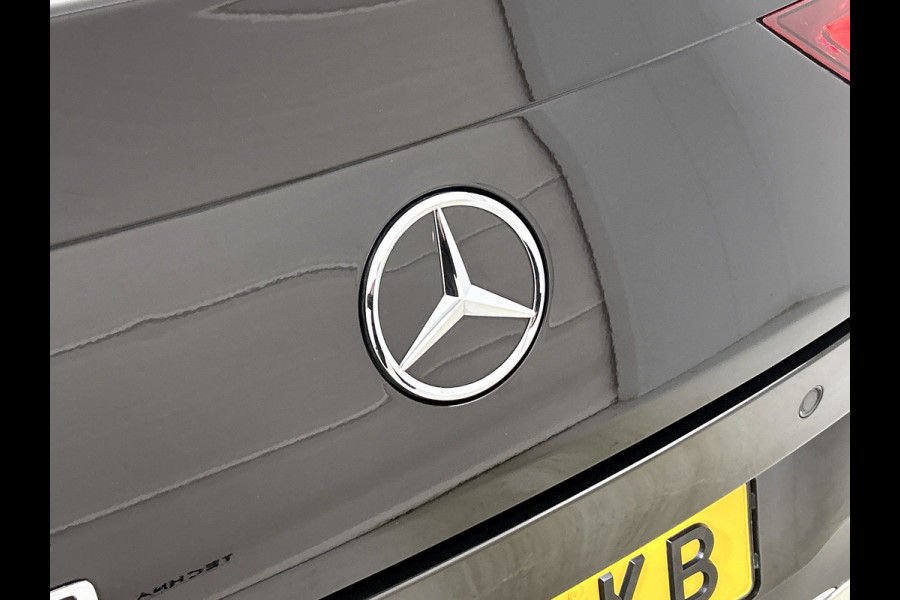 Mercedes-Benz CLA-Klasse 200 Business Solution Progressive(Dealer OnderH, SfeerV, Camera, Trekhaak, StoelV, Carplay, PDC, Etc)