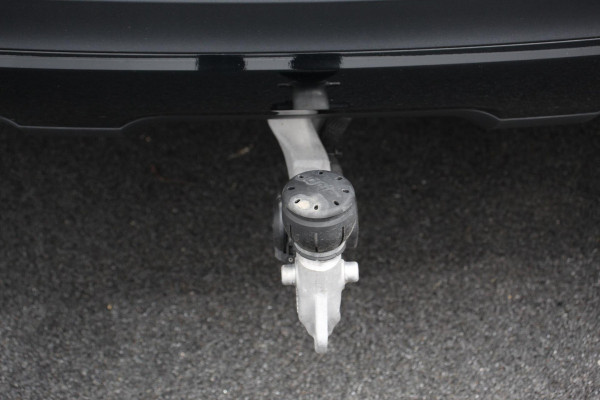 Mercedes-Benz GLE 350 e 4MATIC Plug in Hybride AMG Night | Panorama dak | Navigatie | Climate Control | Led | Dab | Camera | Wegklapbare Trekhaak |