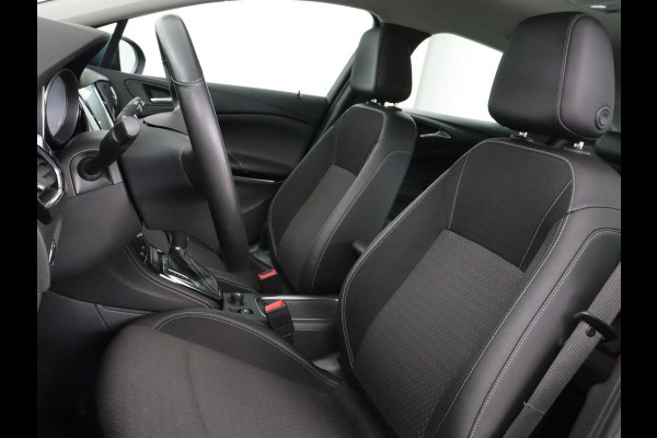 Opel Astra 1.4 Turbo Innovation | 150pk | Automaat | Camera | Carplay | Navigatie | Climate control | Parkeerhulp | Cruise control | Bluetooth