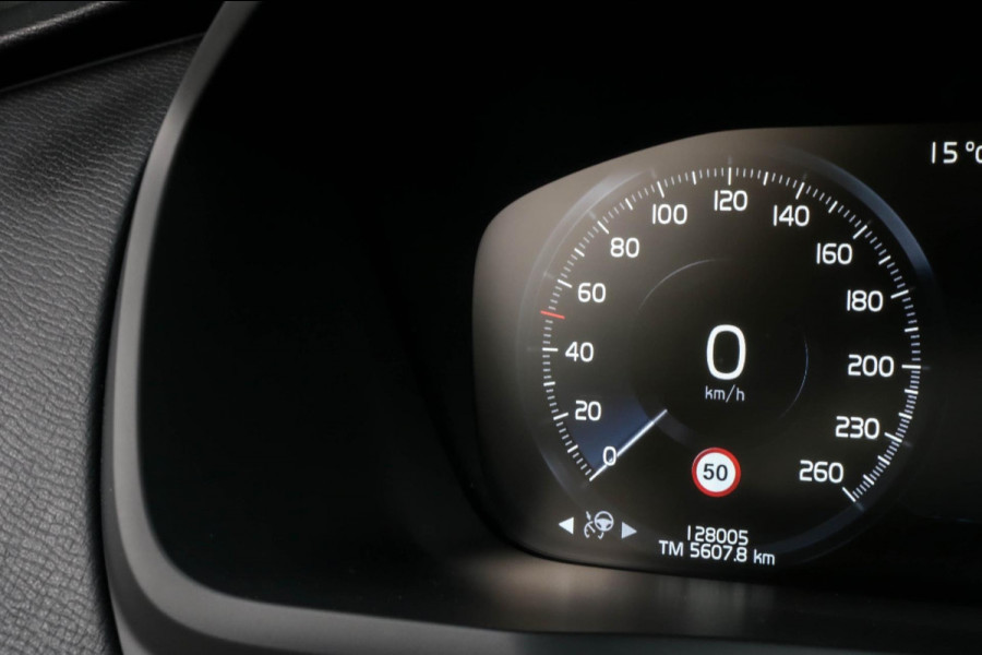 Volvo XC90 2.0 T8 Recharge AWD - PANO - LUCHTVERING - ELEKTR. STOELEN - HARMAN KARDON - HEAD UP