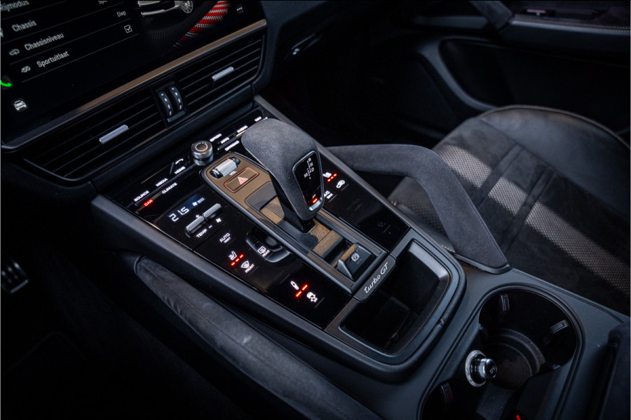 Porsche Cayenne Coupé 4.0 Turbo GT - Mahogany Metallic | Sport Chrono + | Alcantara | Bose | Memory