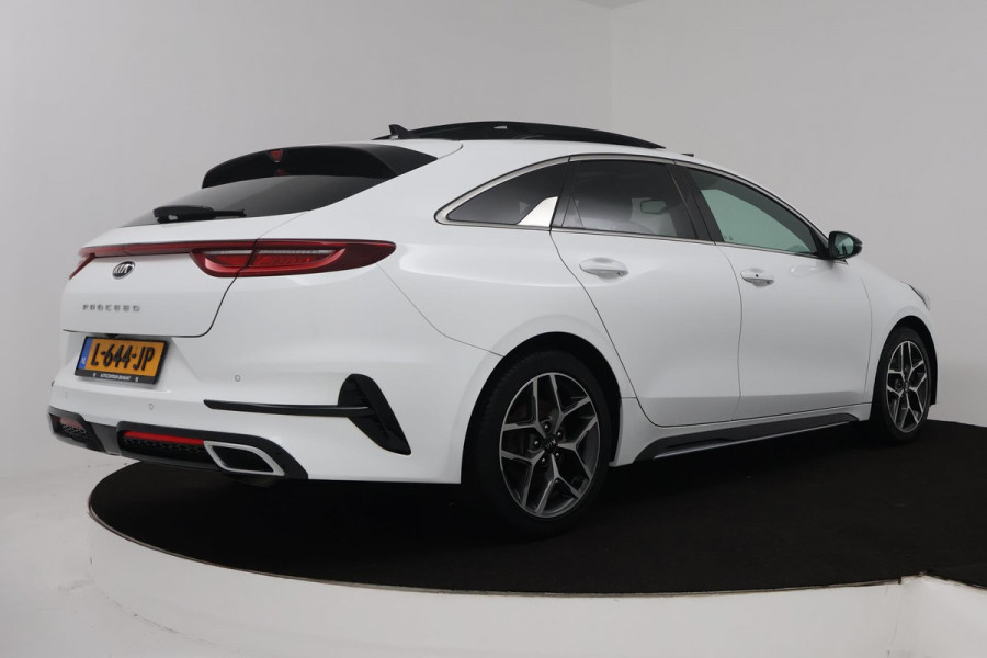 Kia ProCeed 1.5 T-GDI GT-PlusLine (PANORAMADAK, ACHTERUITRIJCAMERA, ELEKTR STOELEN, STOEL/STUUR VERWARMING)