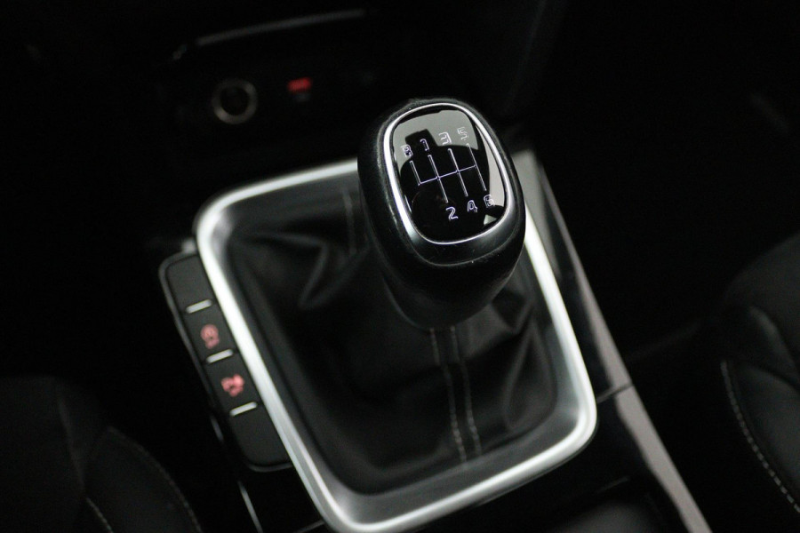 Kia ProCeed 1.5 T-GDI GT-PlusLine (PANORAMADAK, ACHTERUITRIJCAMERA, ELEKTR STOELEN, STOEL/STUUR VERWARMING)