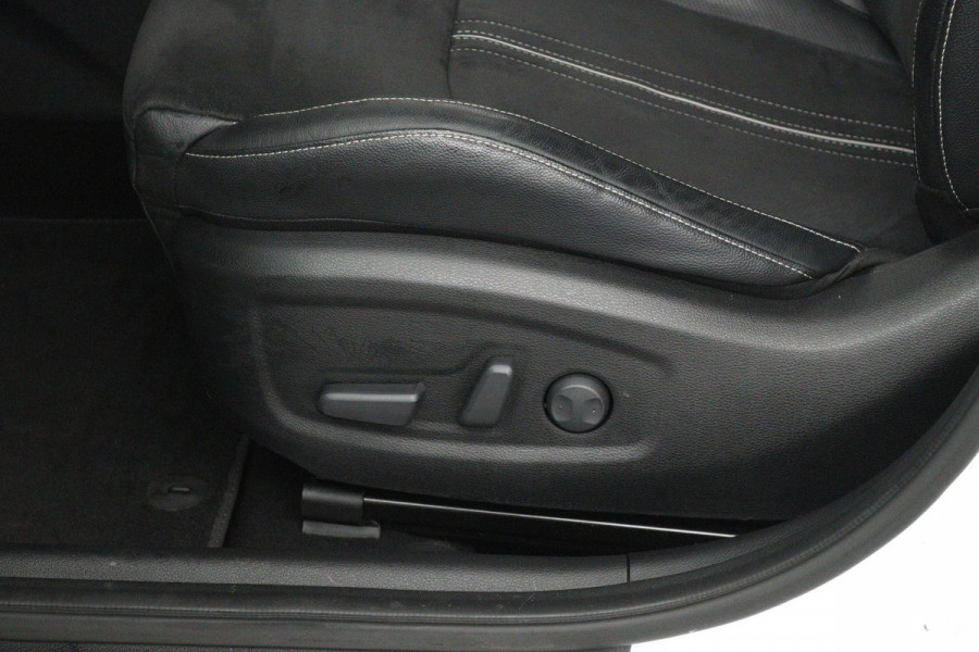 Kia ProCeed 1.5 T-GDI GT-PlusLine (PANORAMADAK, ACHTERUITRIJCAMERA, ELEKTR STOELEN, STOEL/STUUR VERWARMING)