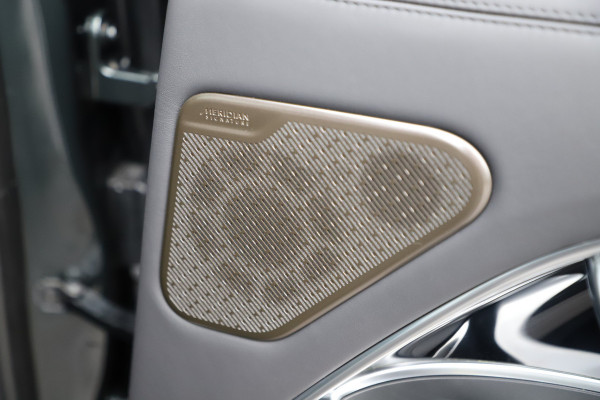 Land Rover Range Rover 3.0 P550e Autobiography | 550PK | Achterasbesturing | Massage | Head-up | Luchtvering | Keyless-go | Meridian signature | Sfeerv