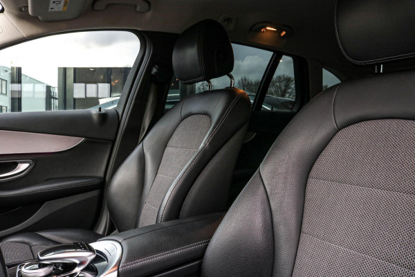 Mercedes-Benz C-Klasse Estate 180 - CARPLAY - NAVI - CAMERA - DEALER ONDERHOUDEN - STOELVERWARMING - SFEERVERLICHTING - DAB+ C180