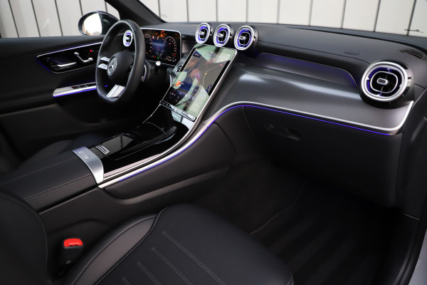 Mercedes-Benz GLC 300e AMG 4-Matic | 313PK | Pano | Keyless-go | Sfeerverlichting | Stuurwielverw. | Digital-light | Trekhaak | Distronic | 2024.