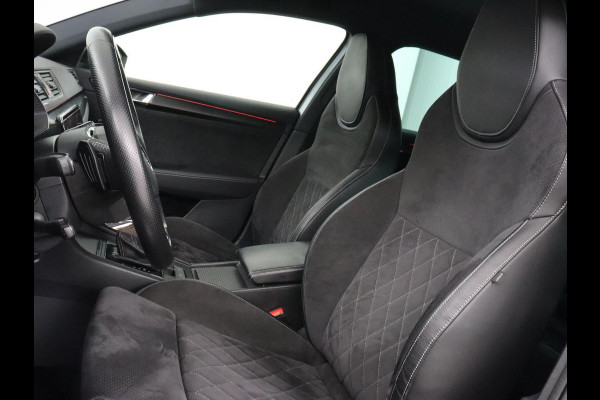 Škoda Superb 1.4 TSI iV Sportline | Trekhaak | 360 Camera | Achterbankverwarming | Adaptive cruise | Alcantara | Matrix LED | Carplay | Keyless | Sportstoelen | Memory | Navigatie | Stuurverwarming | PHEV | Plug In