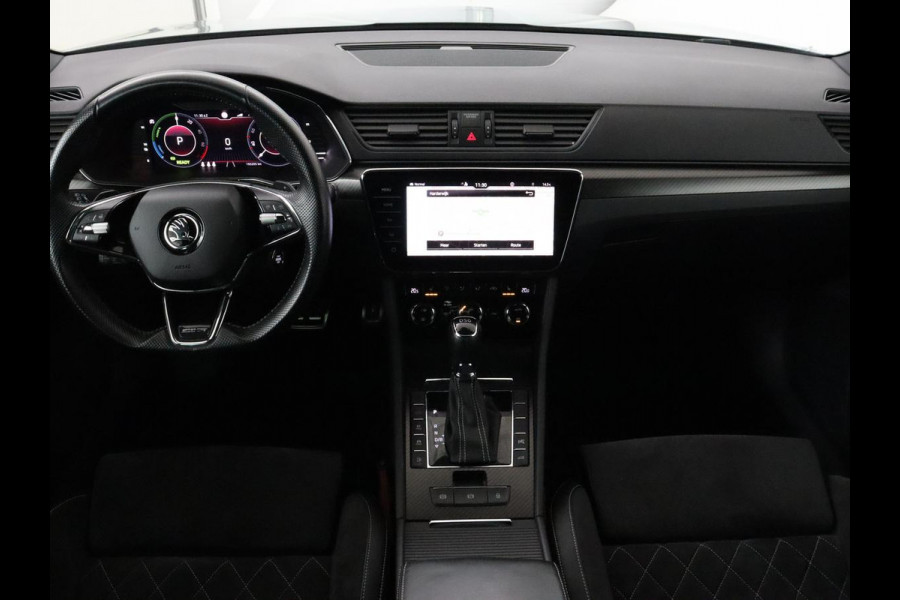 Škoda Superb 1.4 TSI iV Sportline | Trekhaak | 360 Camera | Achterbankverwarming | Adaptive cruise | Alcantara | Matrix LED | Carplay | Keyless | Sportstoelen | Memory | Navigatie | Stuurverwarming | PHEV | Plug In