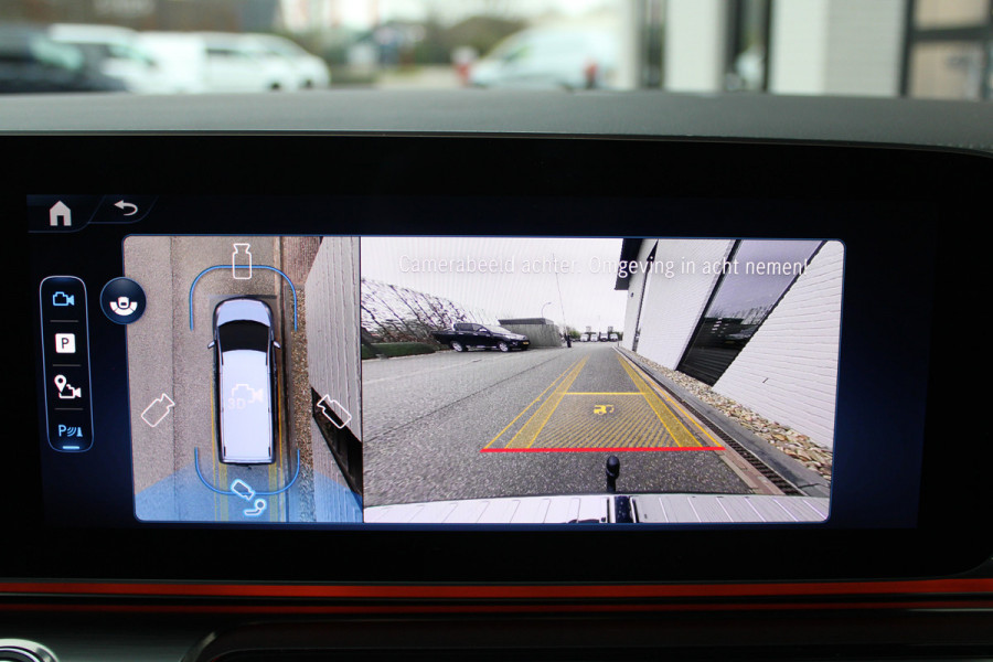 Mercedes-Benz V-Klasse 300d / XXL / 4-matic / DC / AMG / Burmester / Elec Stoelen / Vol Opties / NIEUWSTAAT