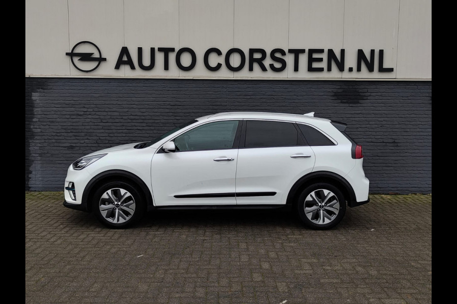 Kia e-Niro Executive 64kWh SOH 100% Leer Elek.Stoel+Memory Warmtepomp Pdc Navi Ecc Camera Apple Carplay Android Auto Stoelverwarming+Koeling Stuurverwarming Lmv Privacy Glas DAB Vess Lane Assist Blind Spot 1e Eigenaar Origineel Nederlandse Auto Zeer compleet!