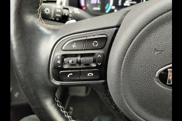 Kia e-Niro Executive 64kWh SOH 100% Leer Elek.Stoel+Memory Warmtepomp Pdc Navi Ecc Camera Apple Carplay Android Auto Stoelverwarming+Koeling Stuurverwarming Lmv Privacy Glas DAB Vess Lane Assist Blind Spot 1e Eigenaar Origineel Nederlandse Auto Zeer compleet!
