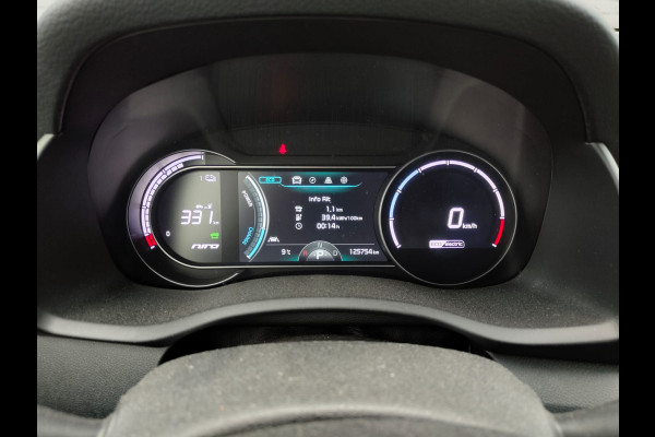 Kia e-Niro Executive 64kWh SOH 100% Leer Elek.Stoel+Memory Warmtepomp Pdc Navi Ecc Camera Apple Carplay Android Auto Stoelverwarming+Koeling Stuurverwarming Lmv Privacy Glas DAB Vess Lane Assist Blind Spot 1e Eigenaar Origineel Nederlandse Auto Zeer compleet!