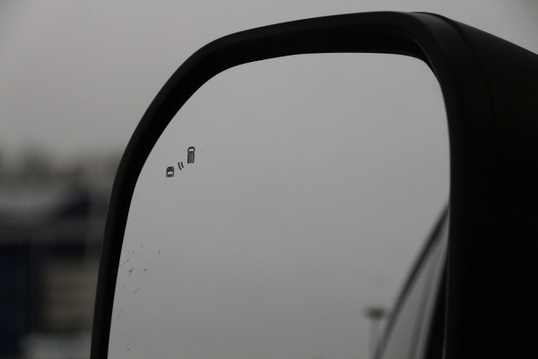 Ford Transit Custom 320 2.0 TDCI 136 | KAR-edition | LED | Camera | Navi | Clima..