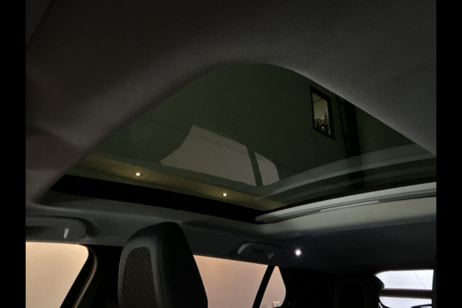 Peugeot e-2008 EV Allure 50 kWh Panoramadak | Cruise Control | 18 "Inch LM Velgen