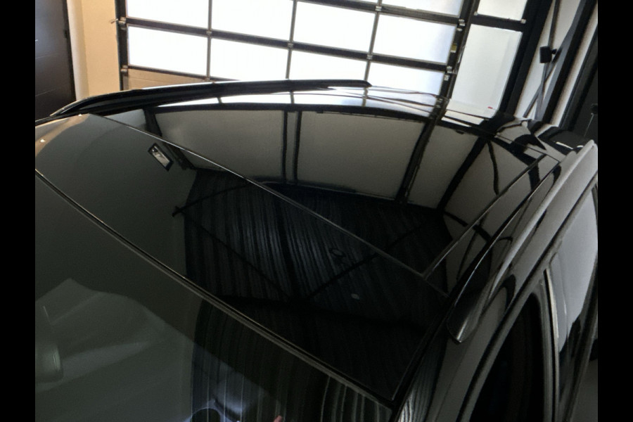 Peugeot e-2008 EV Allure 50 kWh Panoramadak | Cruise Control | 18 "Inch LM Velgen