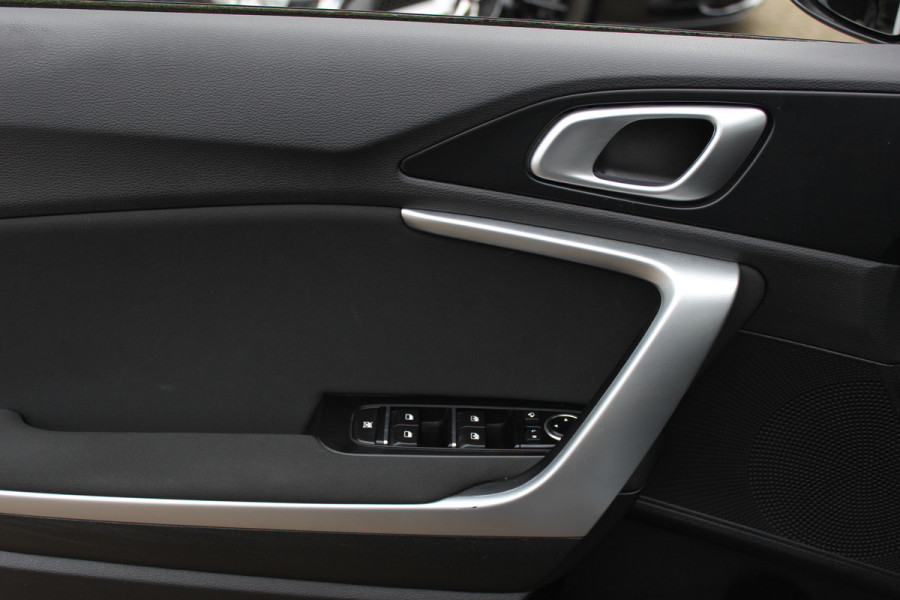 Kia Ceed Sportswagon 1.5 T-GDi DynamicLine / Trekhaak / Camera / Navigatie / 16'' / LED Koplampen / DAB / ACC