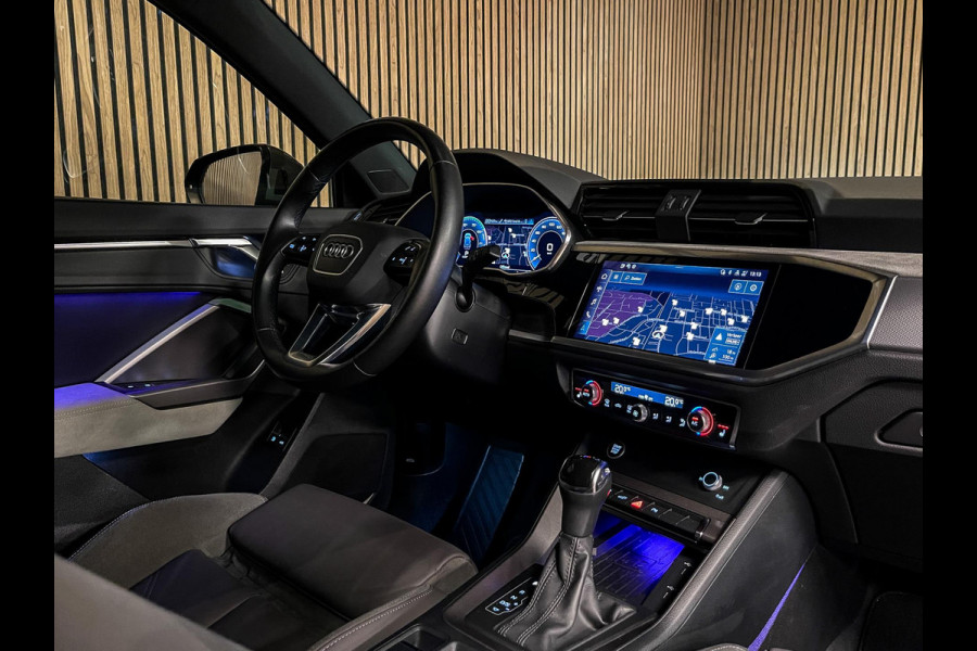 Audi Q3 45 TFSI e S Line 245PK - Pano - Matrix - Ambiance