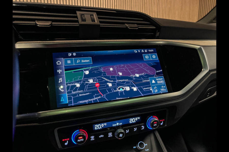 Audi Q3 45 TFSI e S Line 245PK - Pano - Matrix - Ambiance