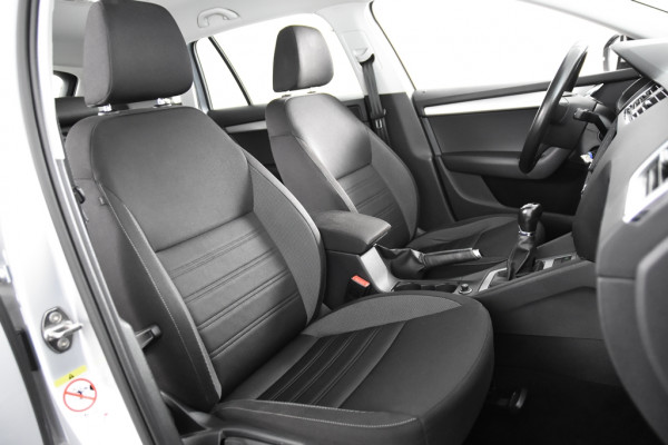 Škoda Octavia Combi 1.0 TSI Ambition Combi *1ste Eigenaar*Navigatie*DAB*Trekhaak*