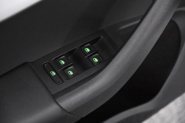 Škoda Octavia Combi 1.0 TSI Ambition Combi *1ste Eigenaar*Navigatie*DAB*Trekhaak*