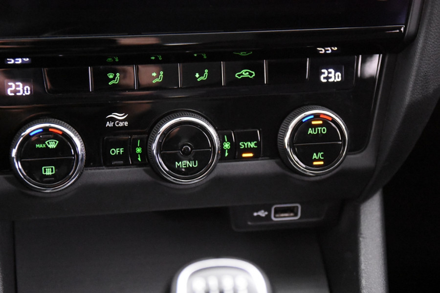 Škoda Octavia Combi 1.0 TSI Ambition Combi *1ste Eigenaar*Navigatie*DAB*Trekhaak*