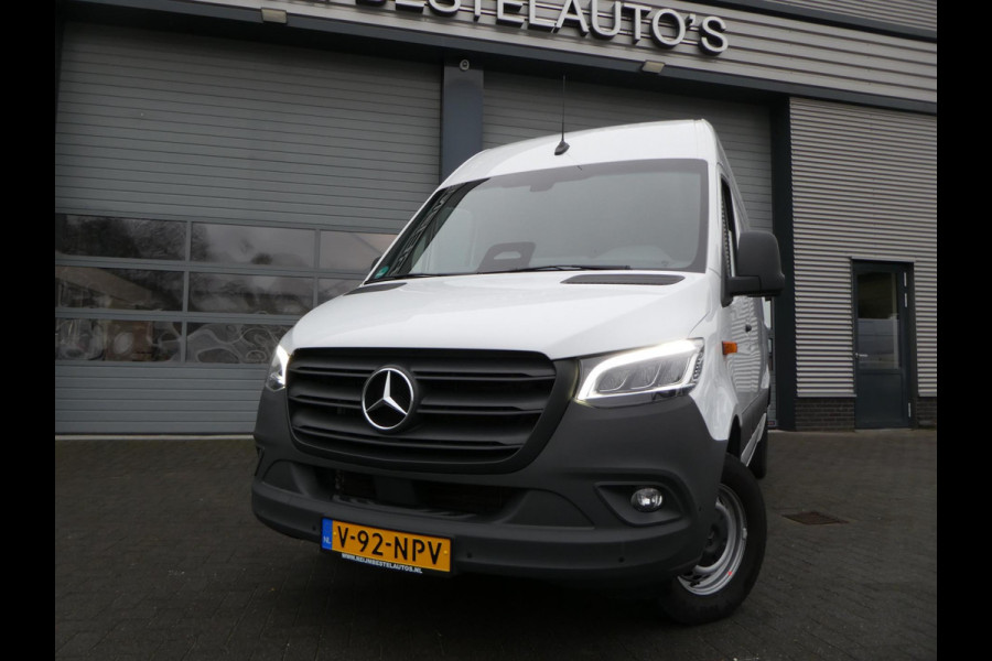 Mercedes-Benz Sprinter 317cdi 170pk L2H2 Airco, camera, Navi, Mbux 10, LED, Xenon, 3-Zits.