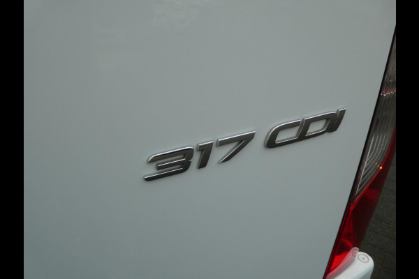 Mercedes-Benz Sprinter 317cdi 170pk L2H2 Airco, camera, Navi, Mbux 10, LED, Xenon, 3-Zits.