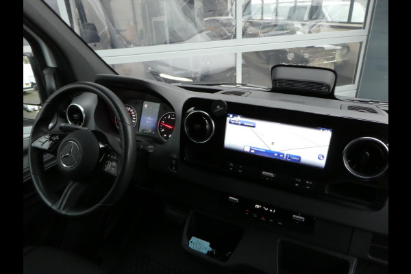Mercedes-Benz Sprinter 317cdi 170pk L2H2 Airco, camera, Navi, Mbux 10, LED, Xenon, 3-Zits.